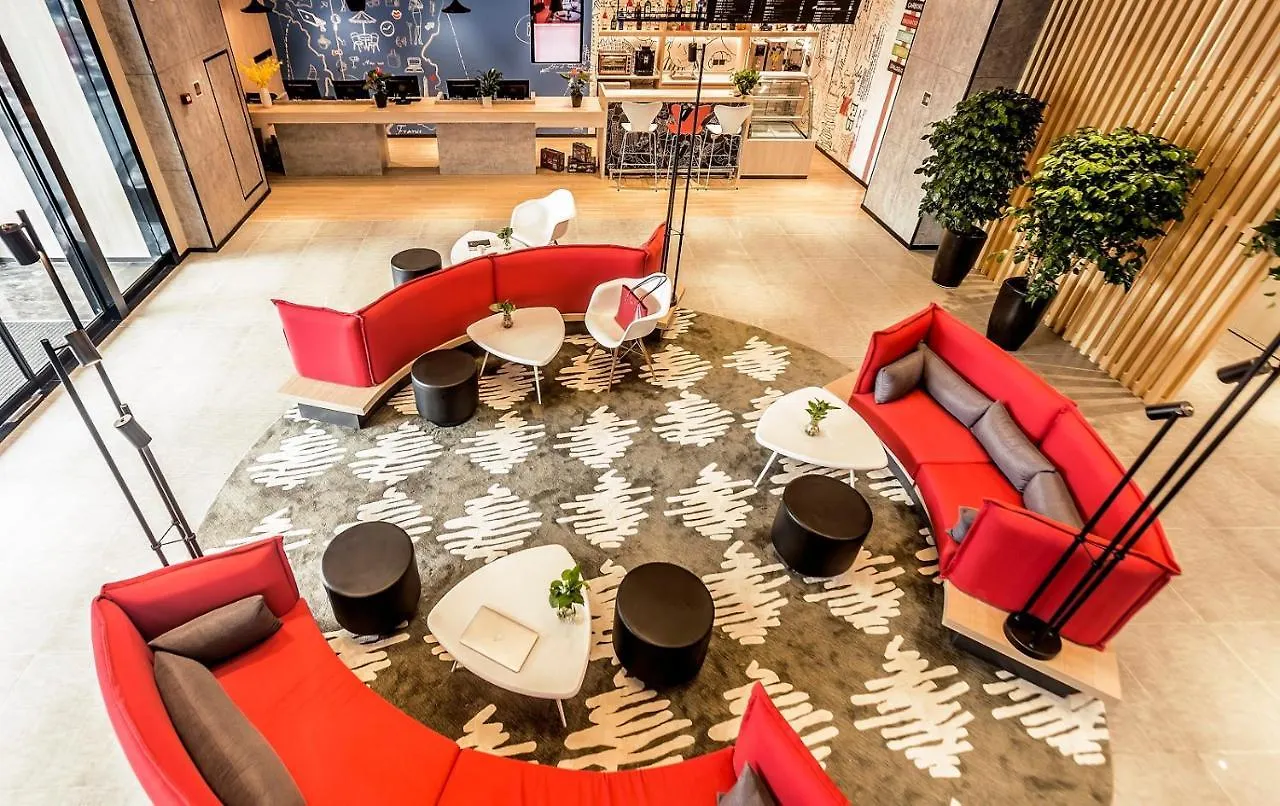 *** Hotel Ibis Zhengzhou Longhai Road China