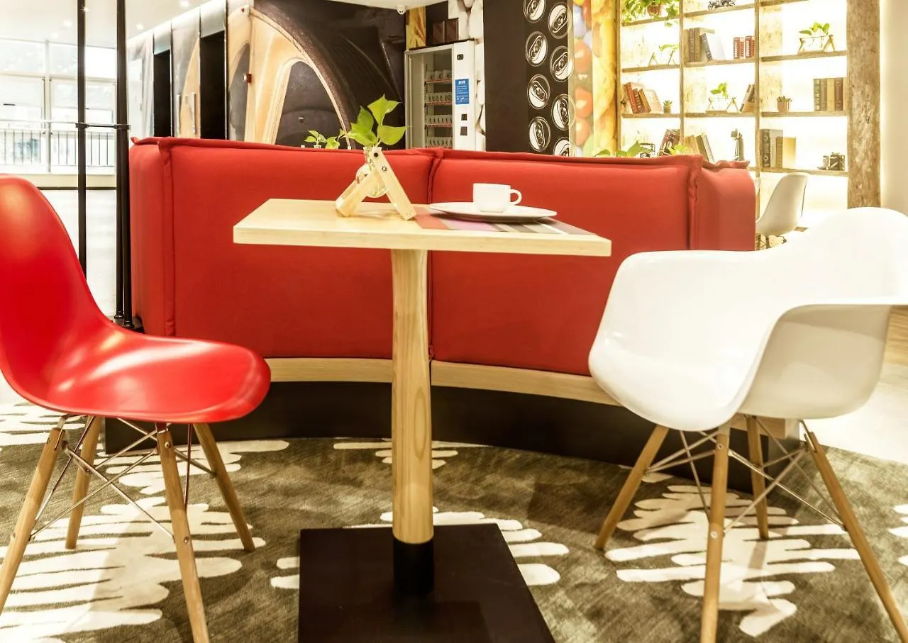 *** Hotel Ibis Zhengzhou Longhai Road China