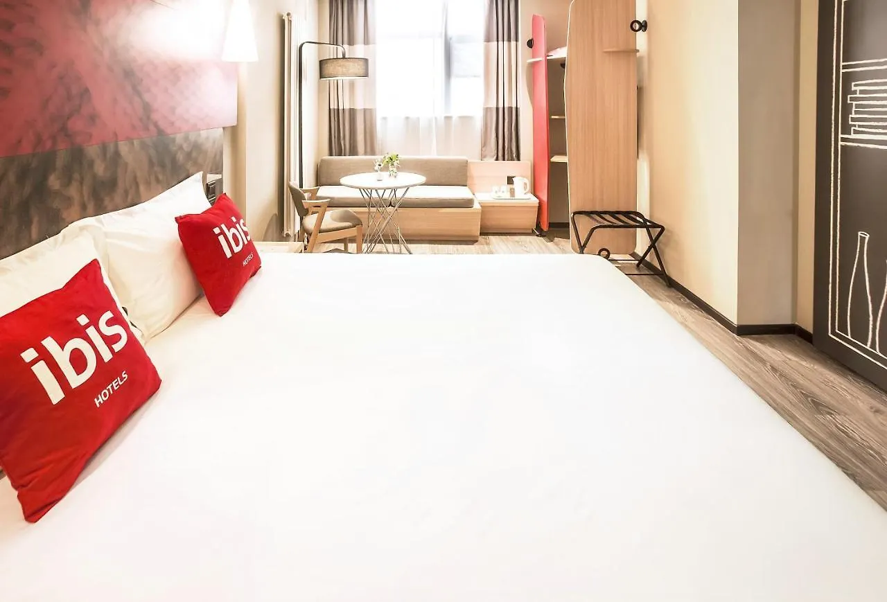 Ibis Zhengzhou Longhai Road 3*,